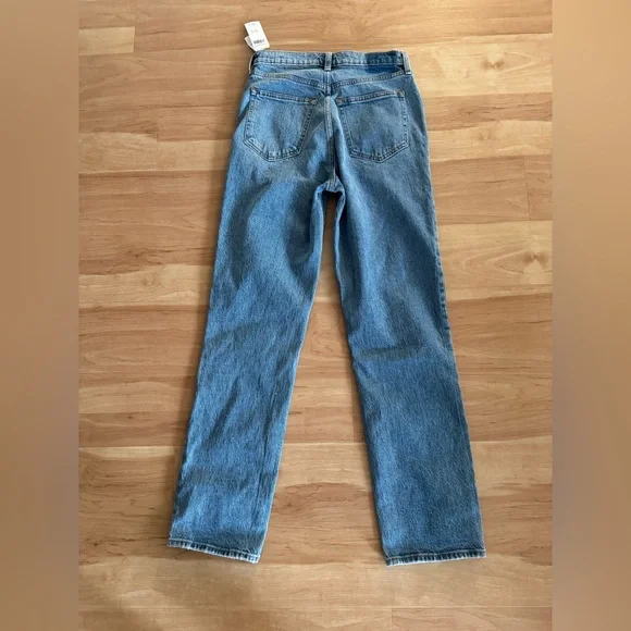NWT Abercrombie & Fitch 90s Straight Leg Ultra High Rise Jeans Size 26 or 2 - Picture 3 of 6
